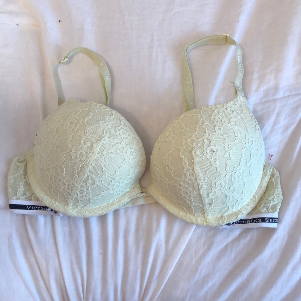 Victoria’s Secret yellow lace push up bra